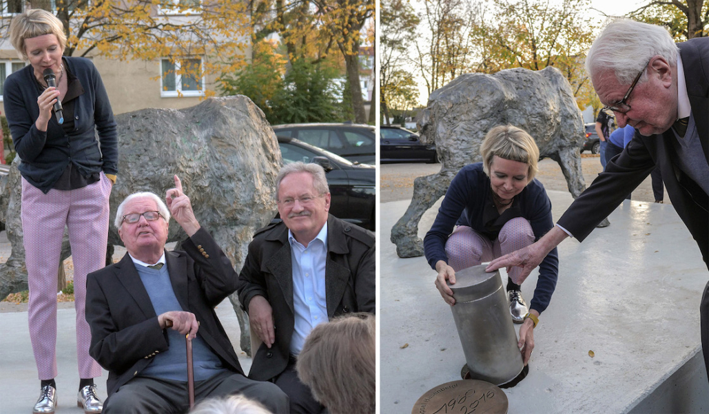 Image of the ceremonial handover of the time capsule with the artist, the then mayor Christian Ude and the former mayor Hans-Jochen Vogel.